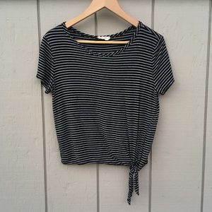 🍯 Black and White Striped Side Tie Tee